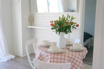 The decor throughout The Beach Retreat is fresh and cheerful.