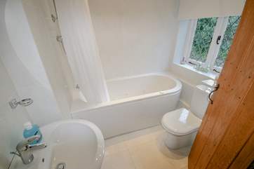Ensuite bathroom with shower over bath