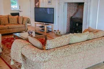 Additional fireplace in living area
