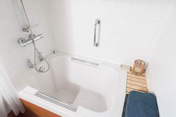 The Japanese style deep soaking tub is very relaxing at the end of a busy day.