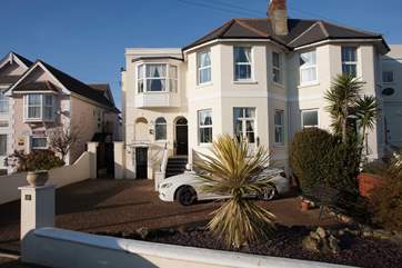 Park Lodge Annexe is located a short distance from the beaches and amusements of Shanklin Seafront
