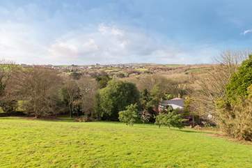 This rural feeling location is only half a mile from the village.