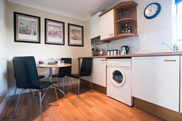 The kitchen/breakfast-room is a cosy place for breakfast and snacks.