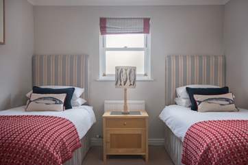 Cosy twin bed room over looks the water (Bedroom 2).