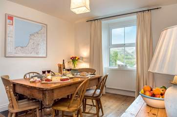 The map in the dining-room helps you plan your next day out.