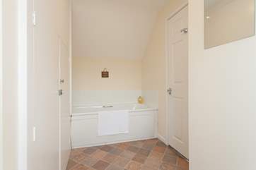 The master en suite bathroom is your private space to have a relaxing soak in a hot bubble bath