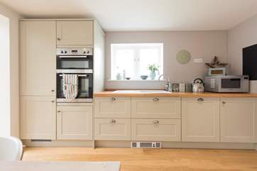 The kitchen-area.