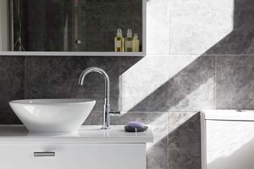The stunning master en suite.