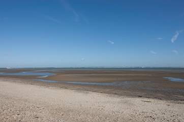 Being just a few minute's away from the beach means you can have the perfect holiday cottage for a holiday by the sea.