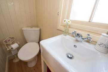 So well designed, this bijou en suite shower-room is delightful.