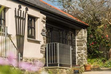 Welcome to Hirondelle Barn.