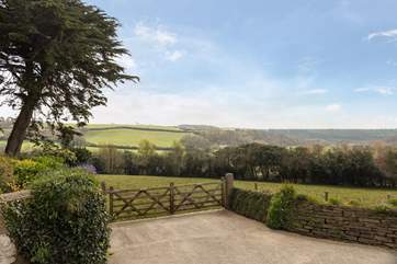 Parking for one car can be found directly opposite the barn and is shared with Martlett Barn (3251) next door.