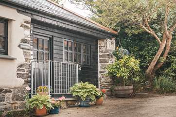 Welcome to Hirondelle Barn, only a hop up the steps to the front door.