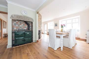 An oil-fired Rayburn to keep you warm and cosy.
