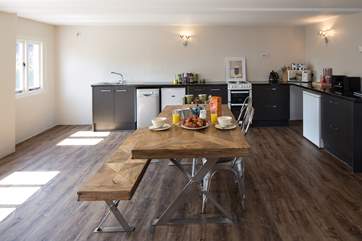 Spacious and well-equipped kitchen lined with all the little extras for your enjoyment.