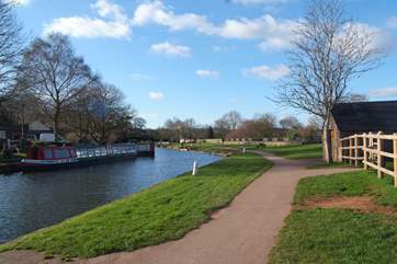 In the other direction, towards Tiverton, you can walk for miles along the canal.