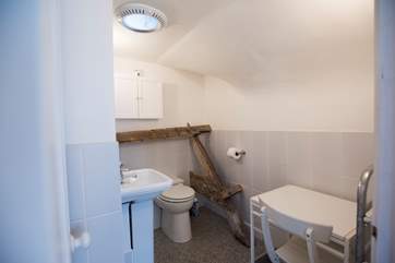 The second floor bedroom's en suite cloakroom.