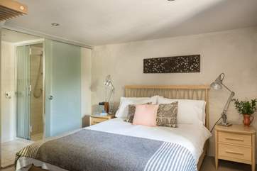The fabulous en suite double bedroom.