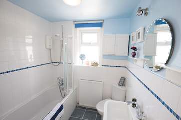 Take a quiet few moments to yourself and have a soothing bubble bath in the upstairs family bathroom