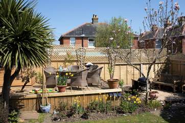 What a lovely area to enjoy the glorious Isle of Wight sunshine.