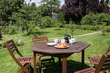 This is definitely a place to stay if you want calm and tranquility without feeling at all isolated.