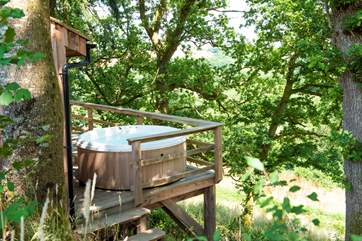 What better than a hot tub with a fabulous countryside view.