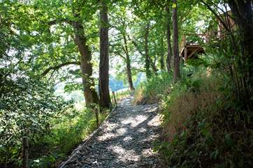 Follow the path (steep in places, take care) up to George Cabin.