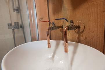And quirky copper taps.