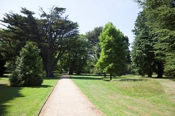 Set in beautiful grounds the nearby attraction historic attraction of Osborne House is a treat for those who love history and the Royal Family