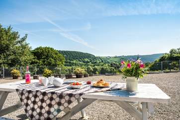 With a view like this, you'll want to dine outside for breakfast, lunch and supper!