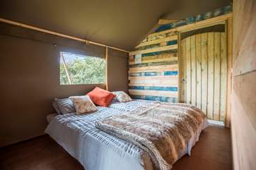 Tembo's twin bedroom will be similar to this (this is Twiga, the neighbouring safari tent).