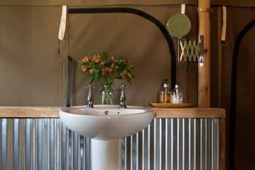 There are also doors in the shower-room, perfect for letting the fresh air flow through the tent.
