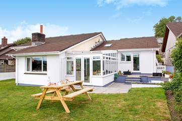 Lowen Gwel has a delightful south-facing back garden.