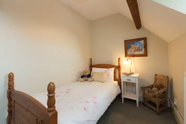 ... and also a single bedroom.