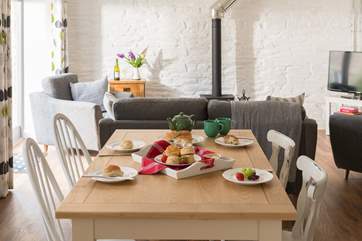 Enjoy relaxed holiday meals together around the dining table.