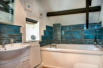 The bathroom is fab wth a double jacuzzi bath...
