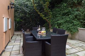 Fully enclosed patio-area, great for dogs and children.