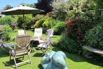 Perch in this lovely spot within the gardens and soak up the relaxing atmosphere.