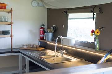 There is hot and cold running water too!