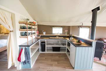 The well-equipped kitchen.