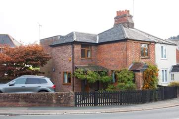 Bella Cottage, centrally located on the Isle of Wight