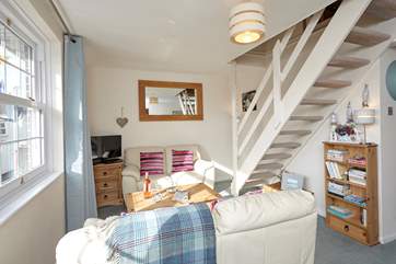 Light and airy sitting room with views towards the River Yar