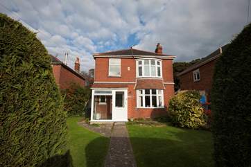Welcome to Henley House, a three bedroom cottage in the vibrant town of Ryde