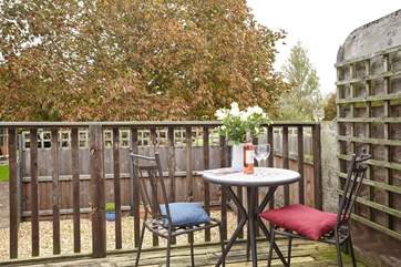 Dine al fresco in the Isle of Wight sunshine