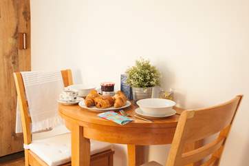 Romantic breakfast for two?