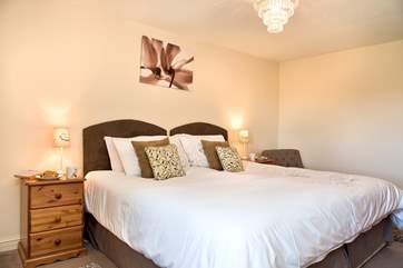 The beds in bedroom 2 can either be a king-size double bed or twin beds, providing great flexibility.