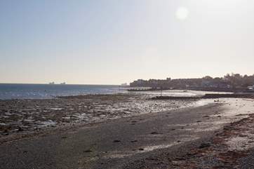 Take a walk into the village here you can find a wonderful pub called The Old Forte on the sea front with spectacular views and amazing food