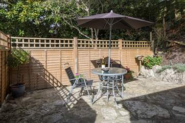 Little Ridge is a self contained annexe in the garden of Ridge House, this little patio-area faces south.