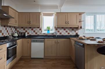 The kitchen-area is fully equipped.
