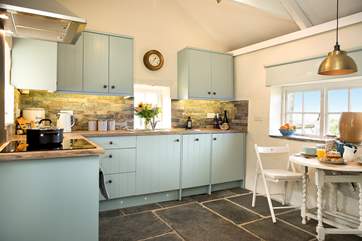 The delightful kitchen/diner.